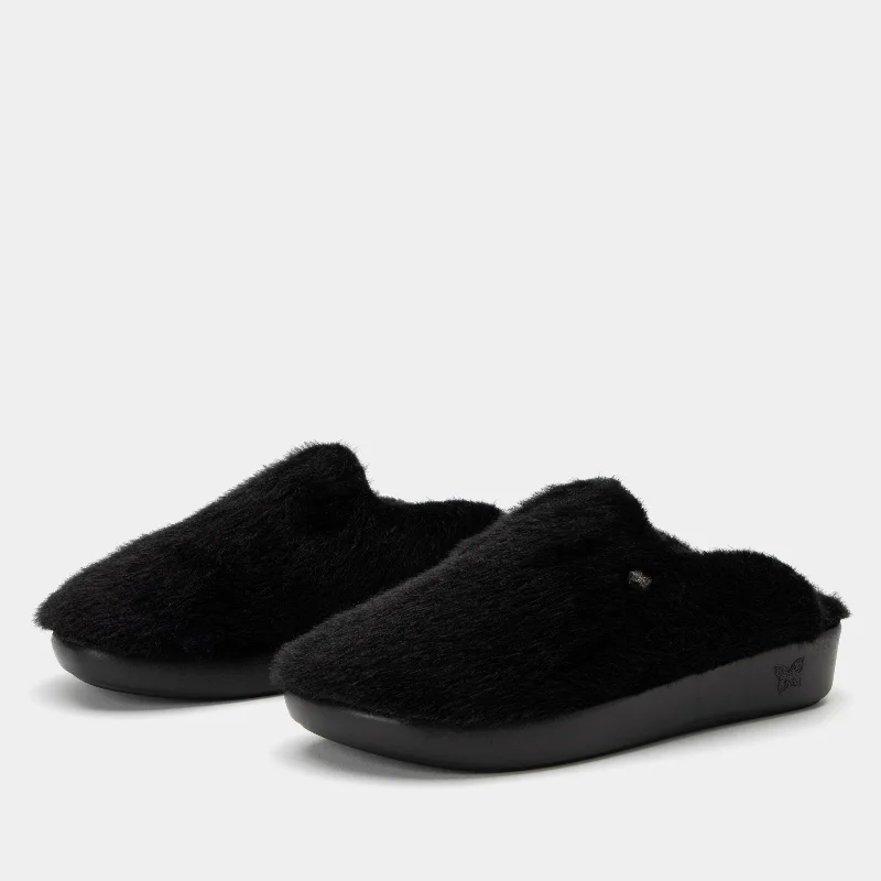 Slippers for sleek fit-Leisurelee 2 Black Slipper