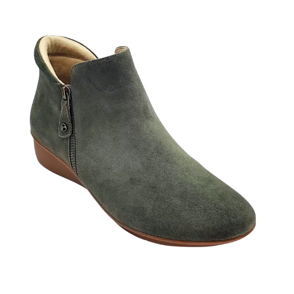 Boots with gym tread-Revere Women's Damascus Bootie Wide Moss