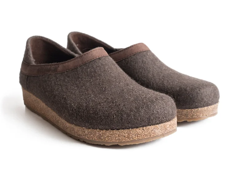 Fuzzy slippers for winter-Haflinger Grizzly GZH