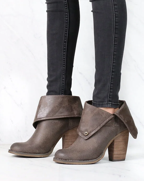 Boots with extra support-Sbicca - Chord Fold-Over Boots in Taupe