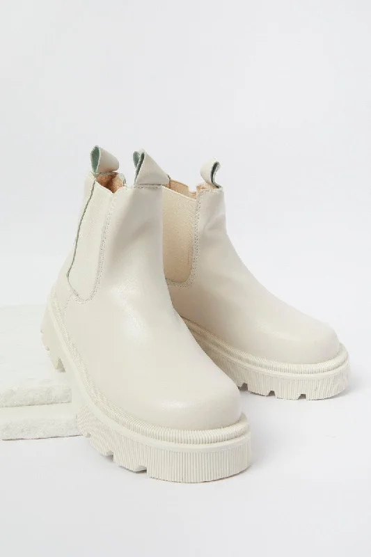 Boots for thrifty wear-White Chunky Sole Boots