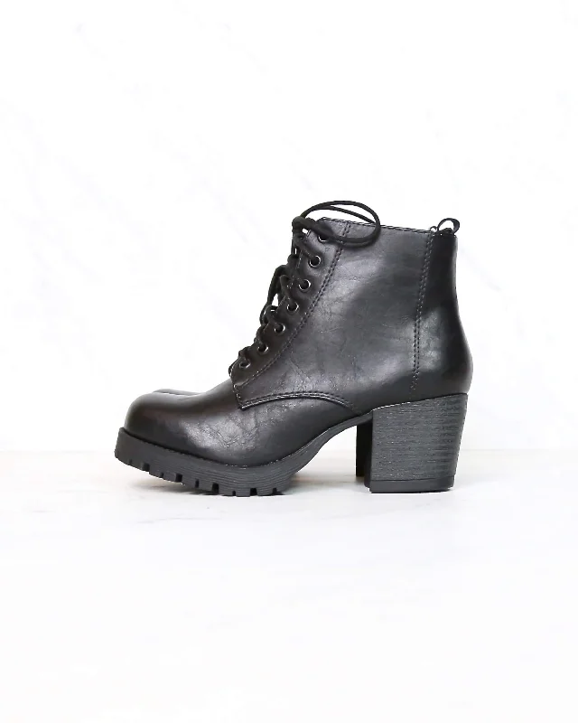 Boots for tight feet-Faux Leather Lace Up Chunky Heel Combat Boots in Black