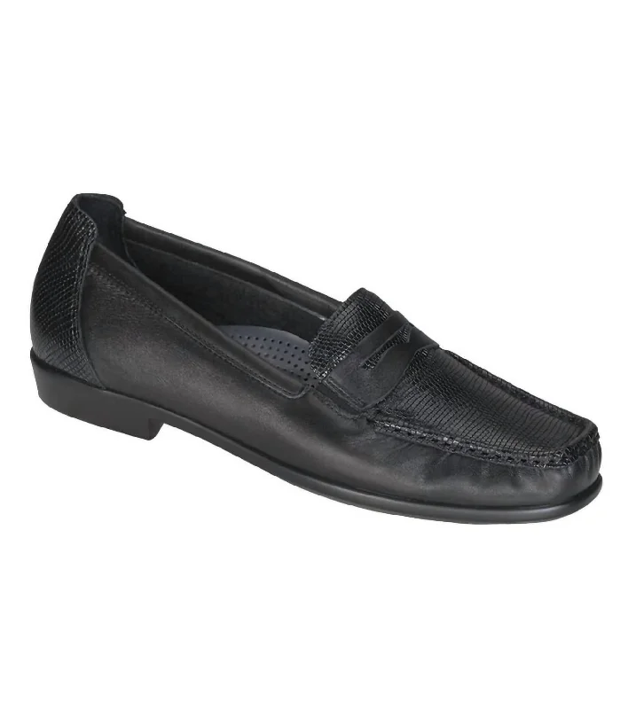 Loafers for stylish fit-Women's Penny J Loafer - Narrow In Black