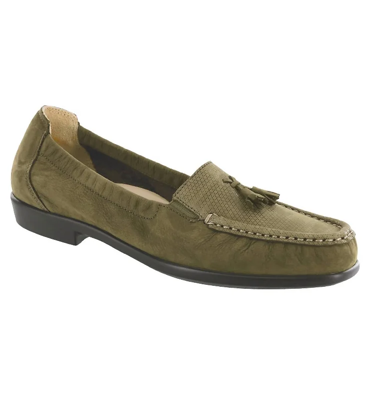 Loafers with subtle fit-Women's Hope Loafer - Medium In Green Tundra