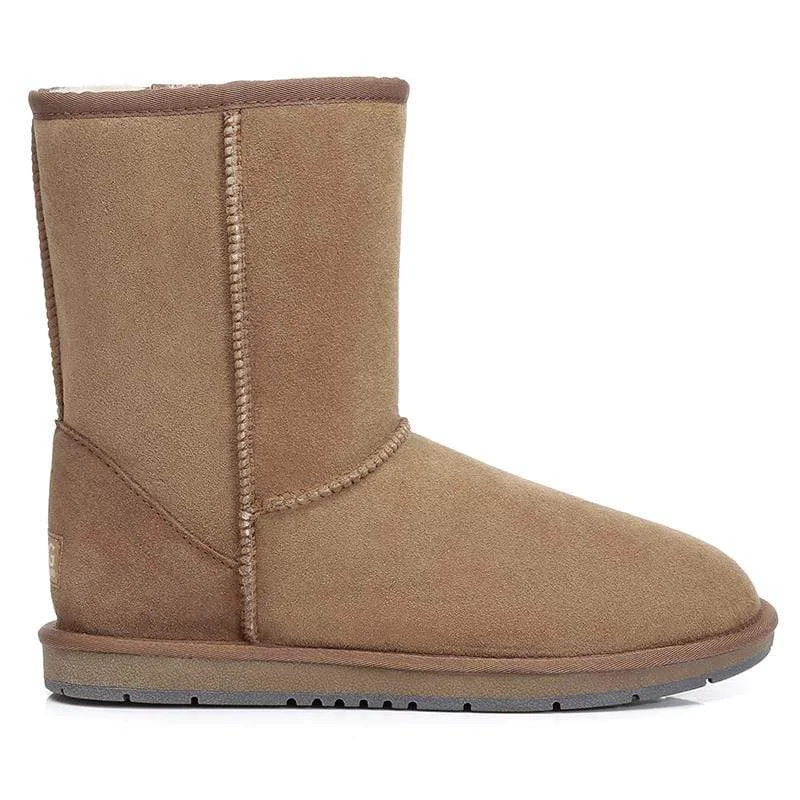 Boots with quick lace-UGG Short Classic Boots