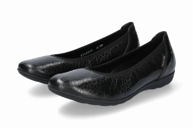 Flats with custom interiors-Women's Emilie Flats Shoe In Black