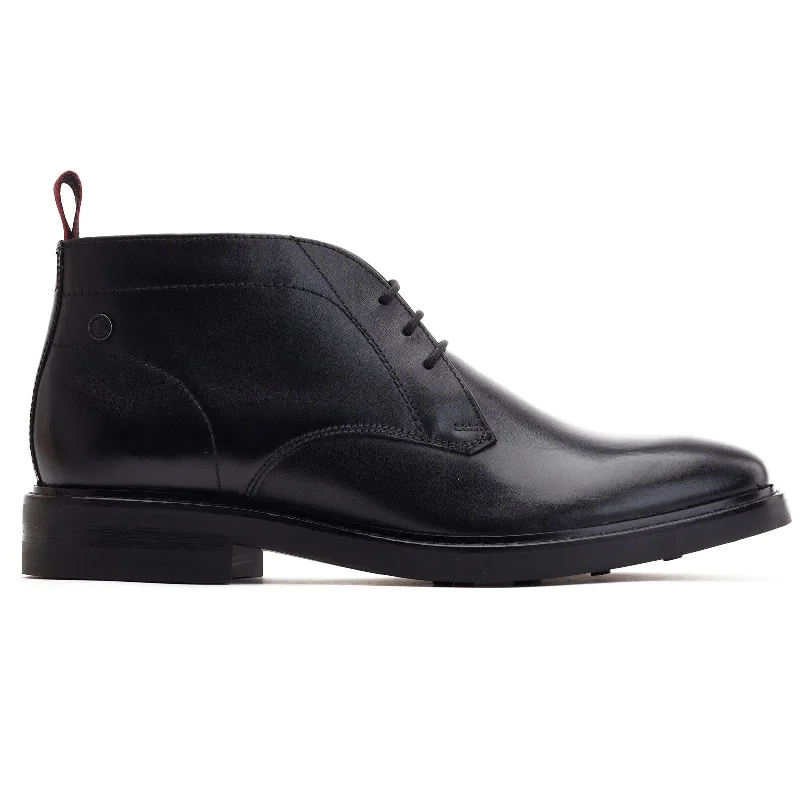 Boots near startup hubs-Base London Knebworth Chukka Boots