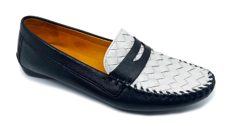 Loafers with classic fit-Women's Petra Loafers In Black/white