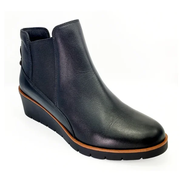 Boots near tech zones-Reverse Women's Galway Wedge Bootie Wide Black