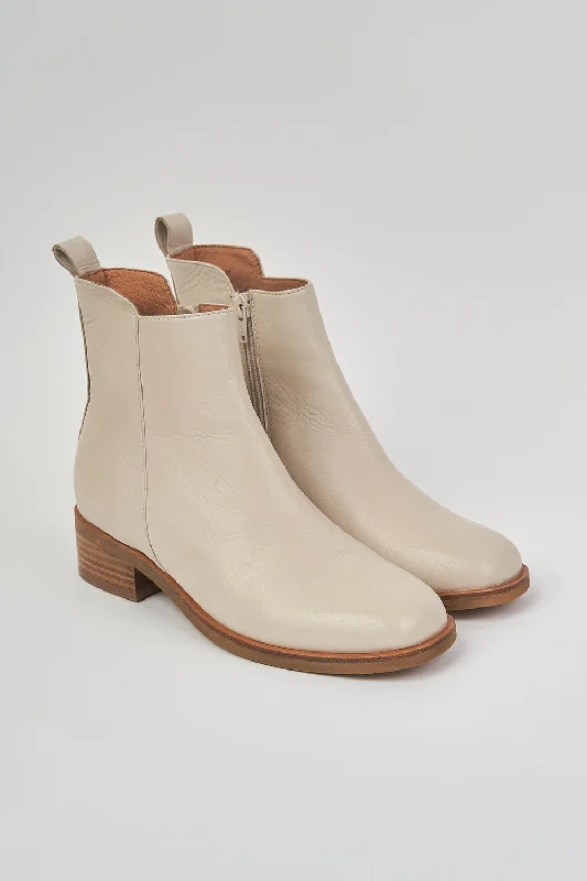 Boots with modern style-Kiara Pearl Heel Boot